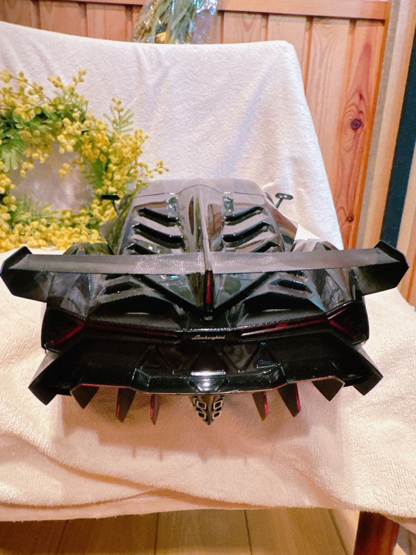 美品　ランボルギーニ　ヴェネーノ　模型　1/10 ミニカー　ダイキャストカー