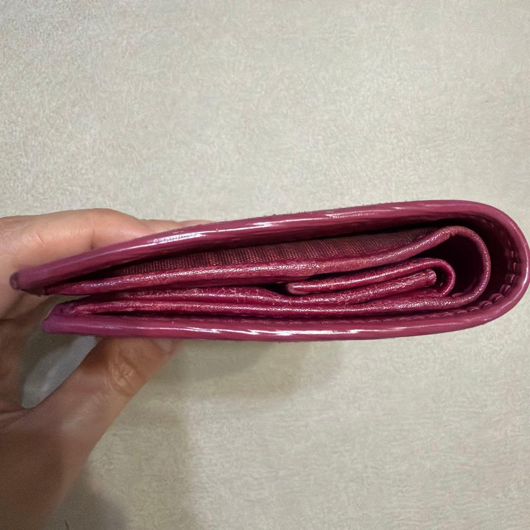 PRADA 二つ折り財布　ピンク(限定カラーIBISCO)