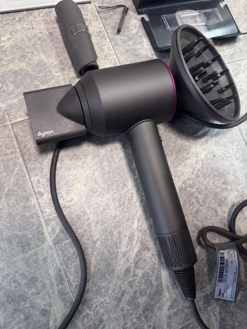 Dyson ヘアドライヤー ドライヤー ダイソン