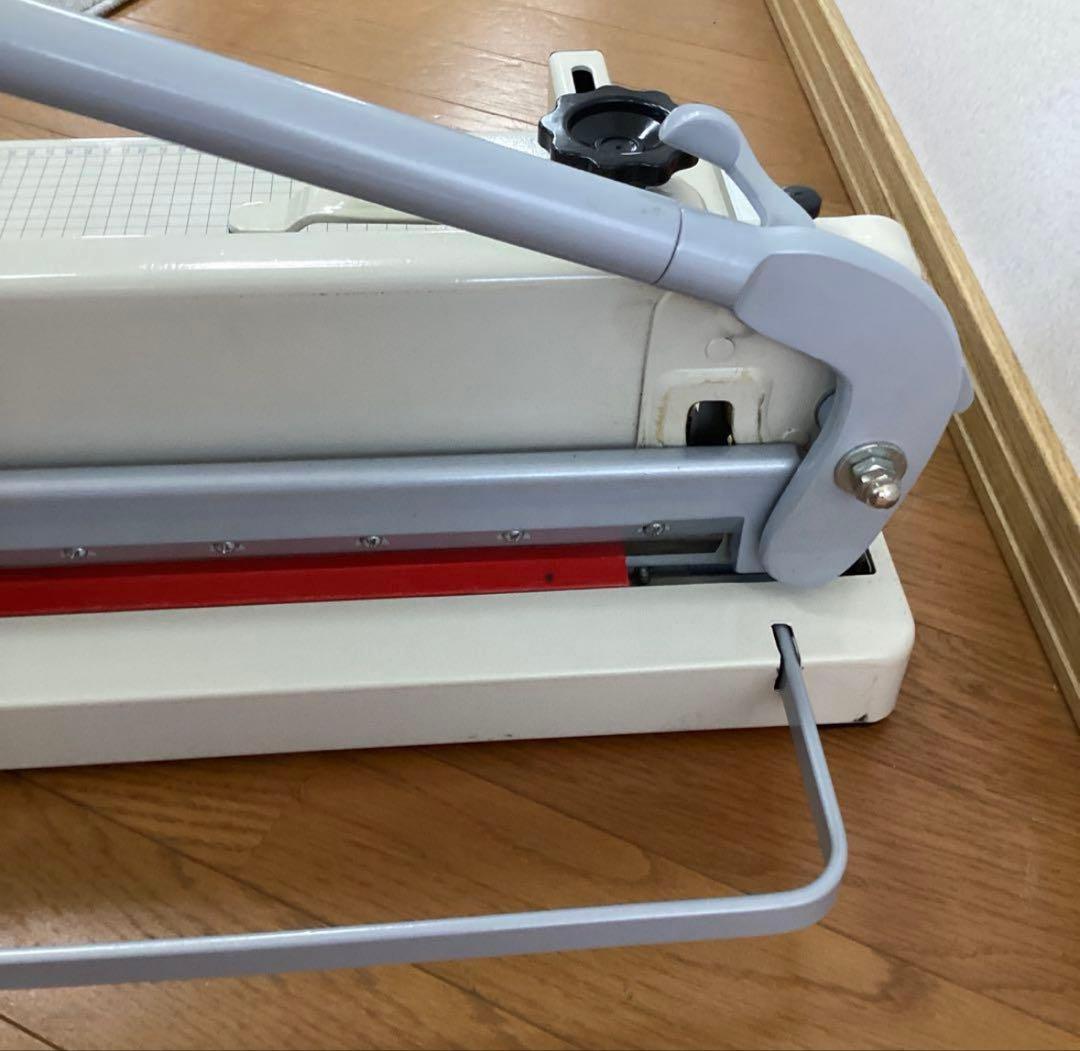 大型裁断機　　大型ペーパーカッター(858A4)