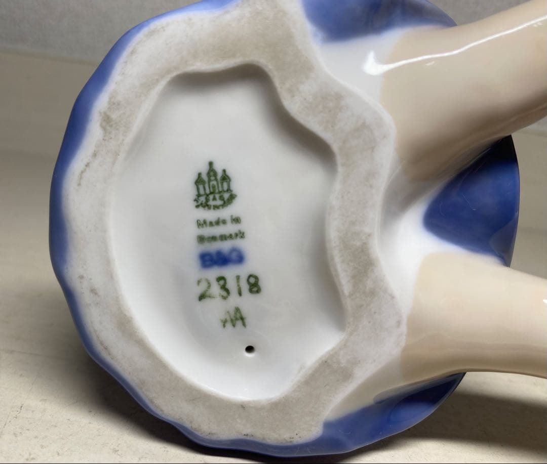 Bing & Grøndahl ビング・オー・グレンダール 鏡を見る少女 置物