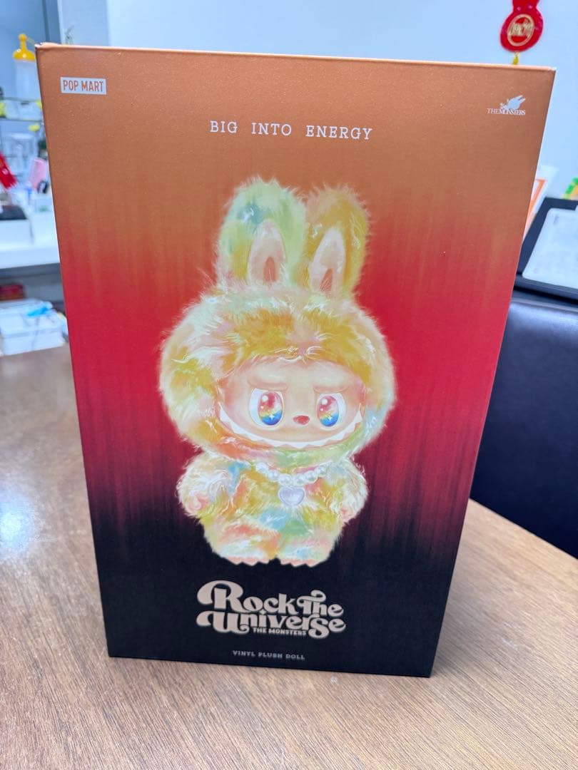 ラブブ　Big into Energy ROCK THE UNIVERSE