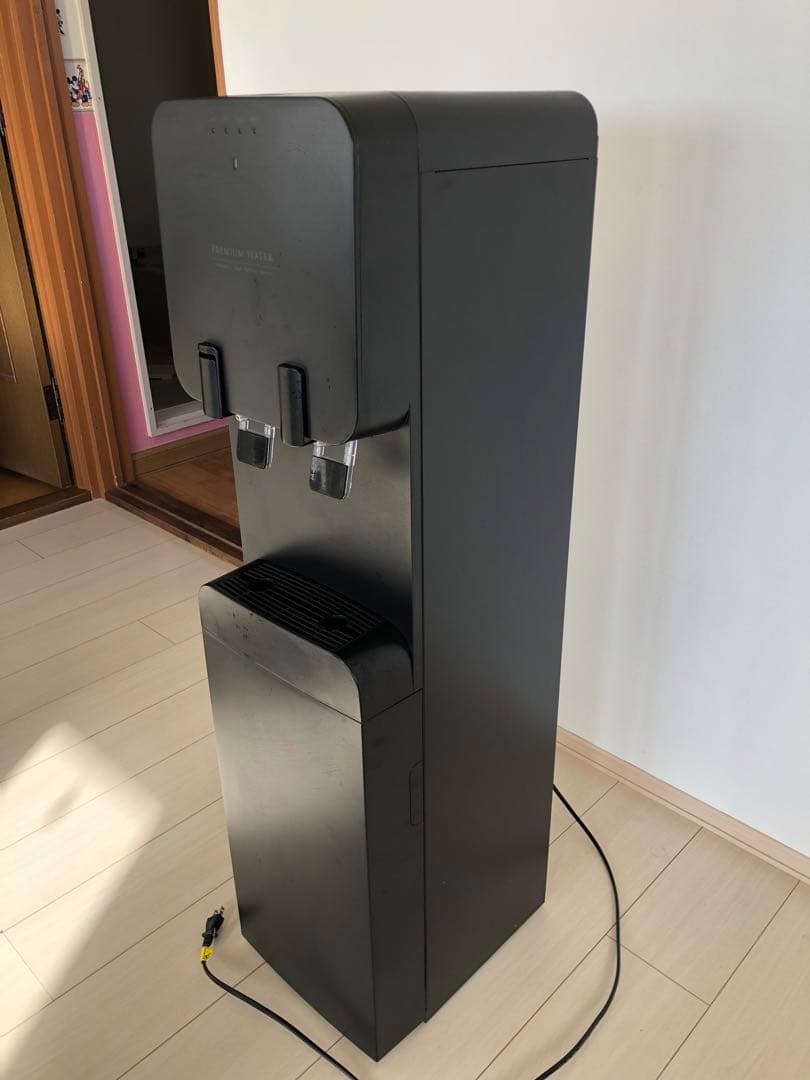 ウォーターサーバー プレミアムウォーターfamfit（ファムフィット）