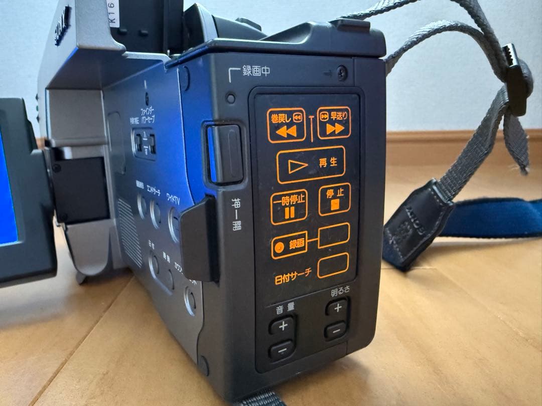 【中古品】SONY Handycam video Hi8 CCD-TRV90