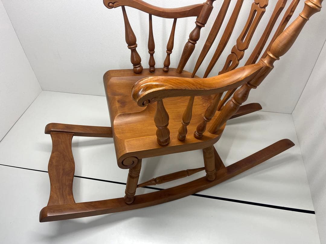 希少 木製 ロッキングチェアー 彫刻入 揺り椅子 ウッドチェア アームチェア