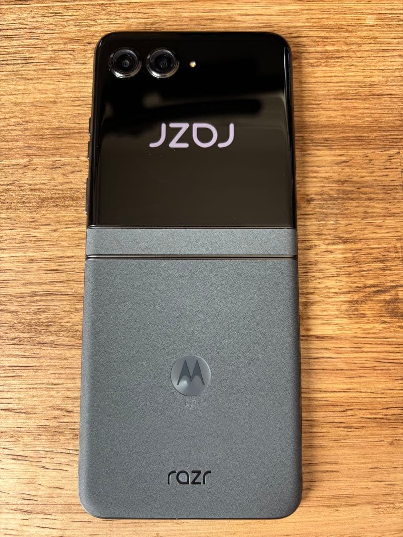 Motorola razr 50 512GB Magsafe対応ケース付き