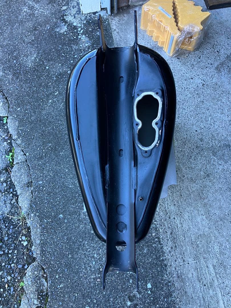 スポーツスター ガソリンタンク 再塗装ベース