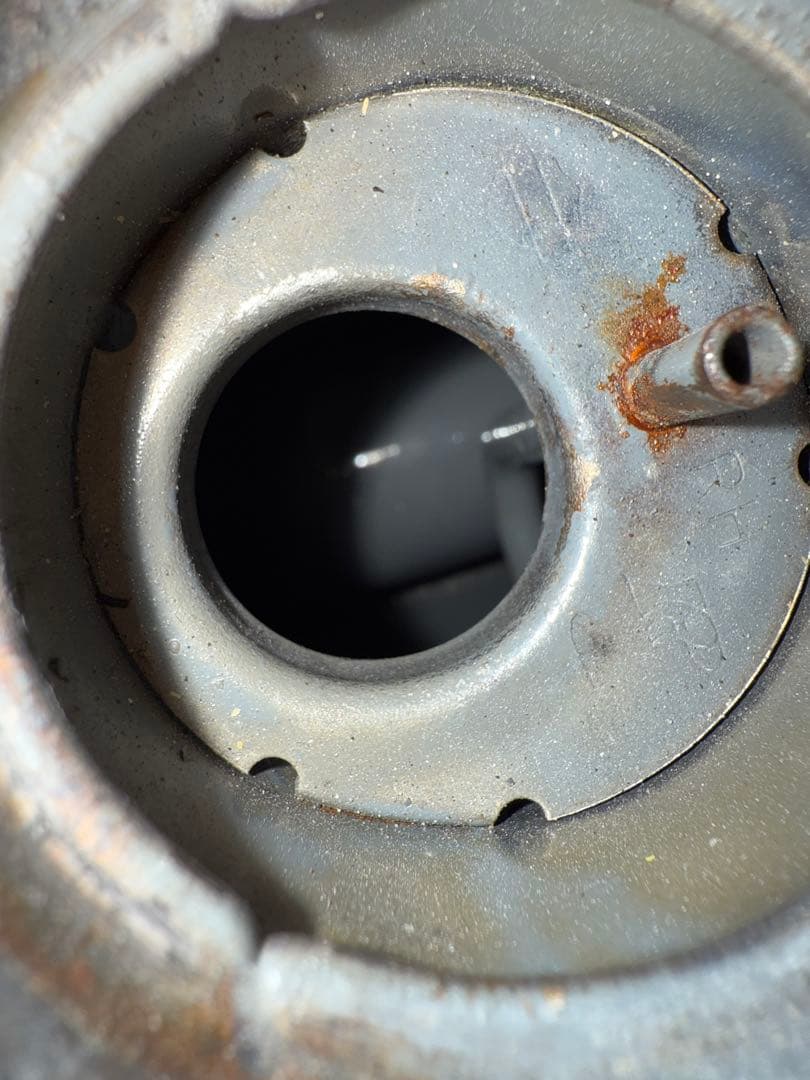 ハーレー スポーツスタータンク XL1200C 03から取り外し キャブ用