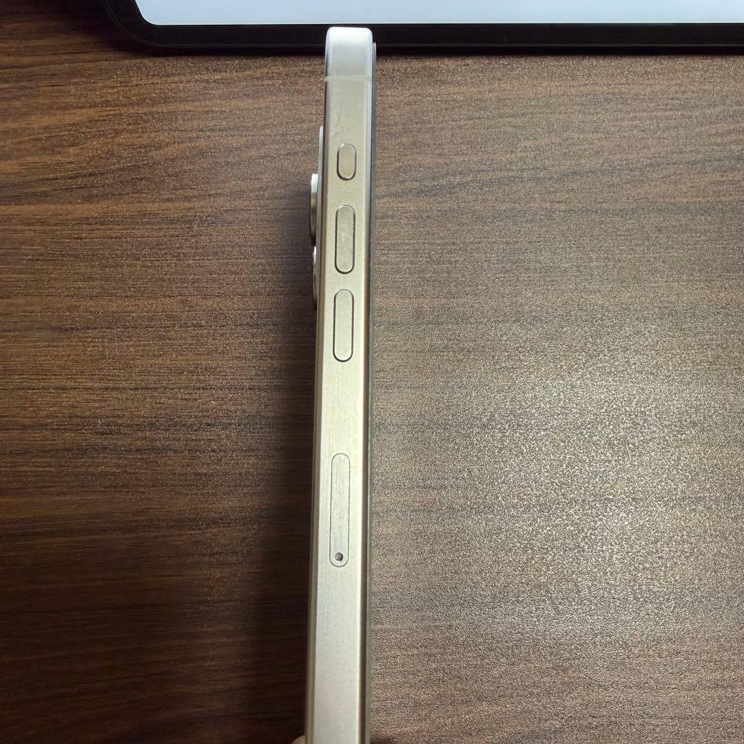 （美品）iPhone 15 Pro 256GB ホワイトチタニウム