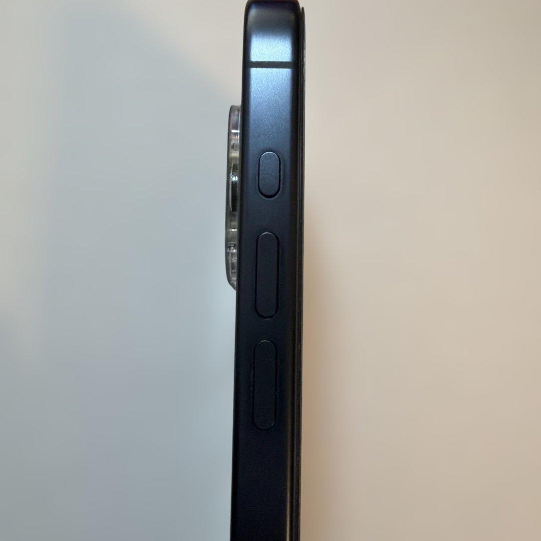 iPhone 15 Pro 128GB バッテリー86% SIMフリー