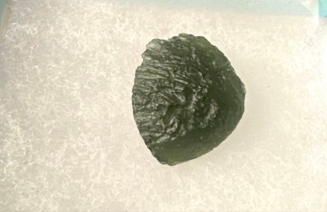 モルダバイト　原石　約11g