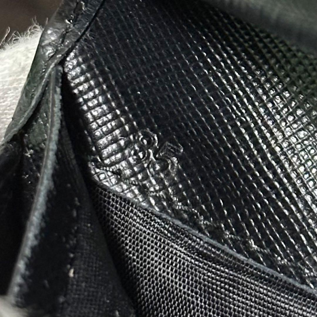 PRADA プラダ　折り財布　ラウンドファスナー　ゴールドロゴ ブラック