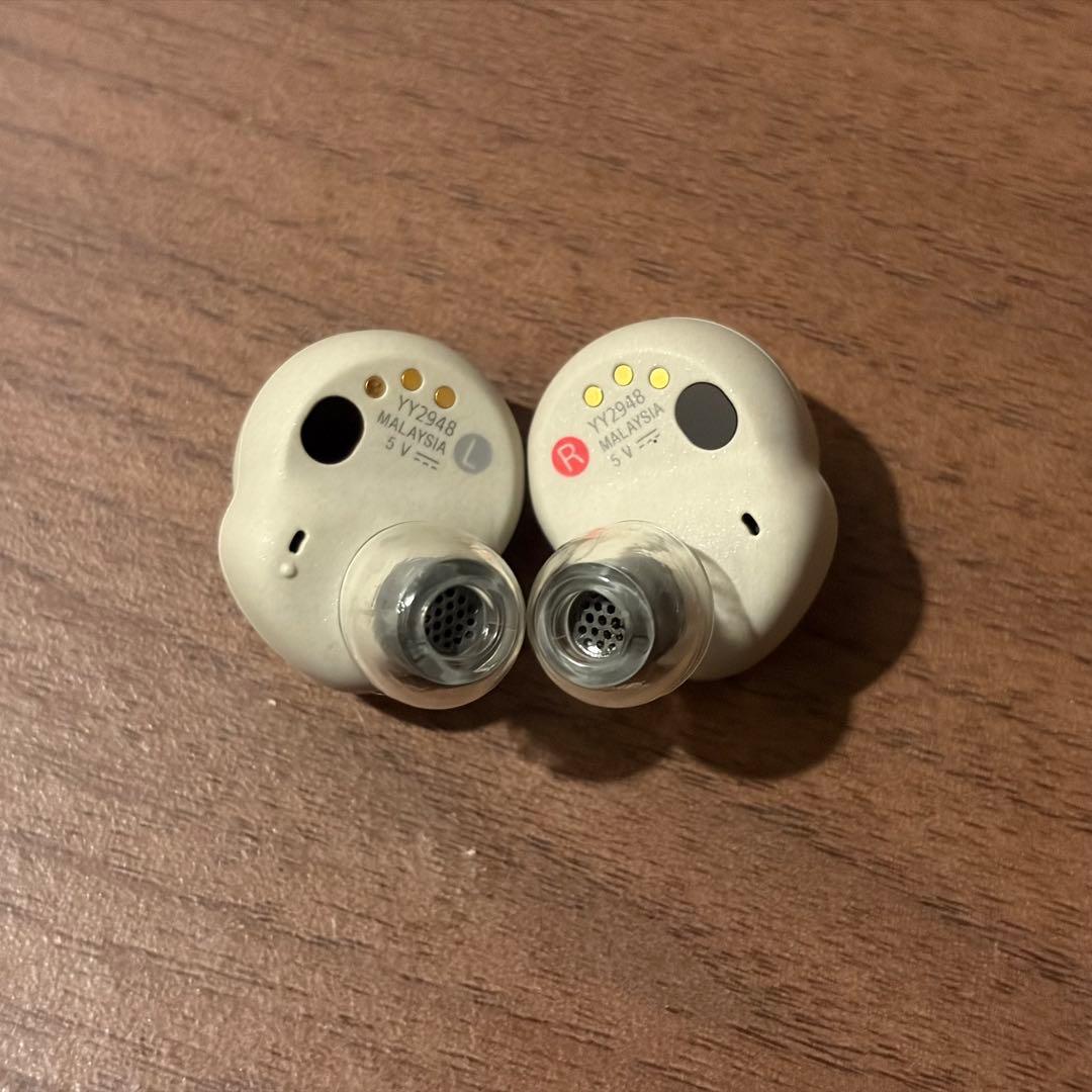 SONY WF-1000XM4 プラチナシルバー 中古