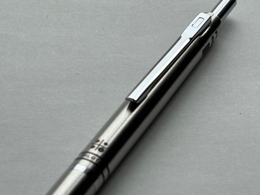 パイロット　ホソブト　振り子式ボールペン