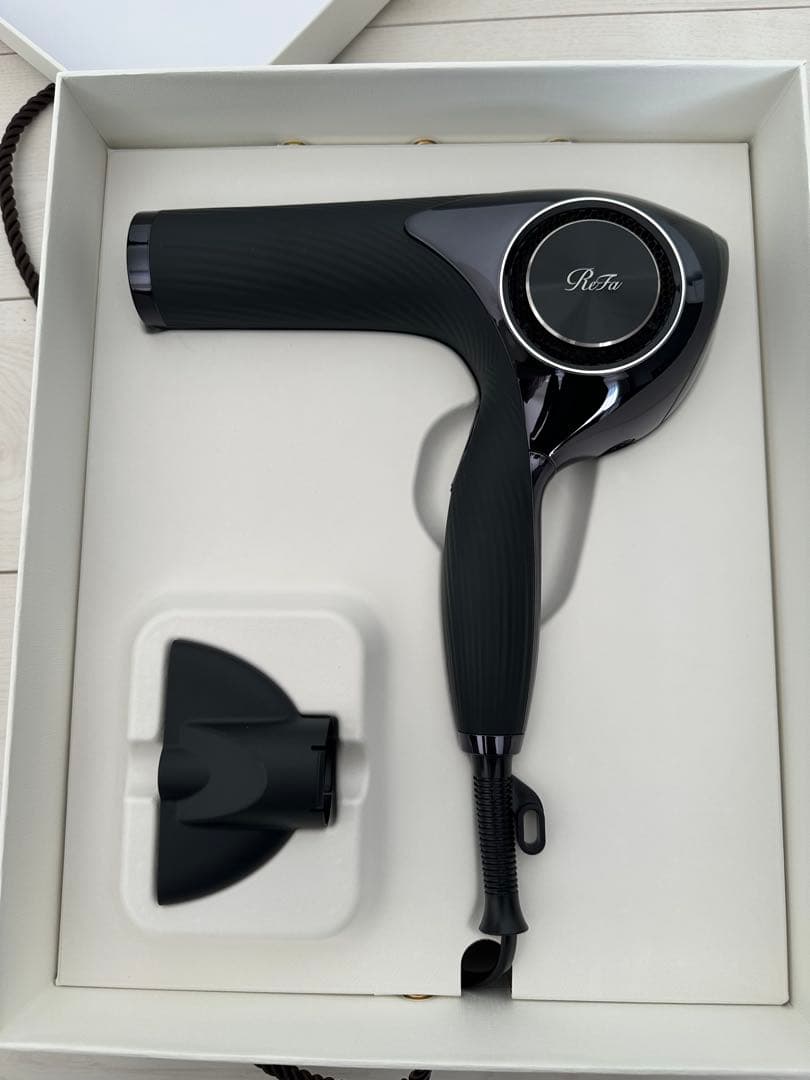 リファ　ビューティックドライヤー　プロ　2024年製