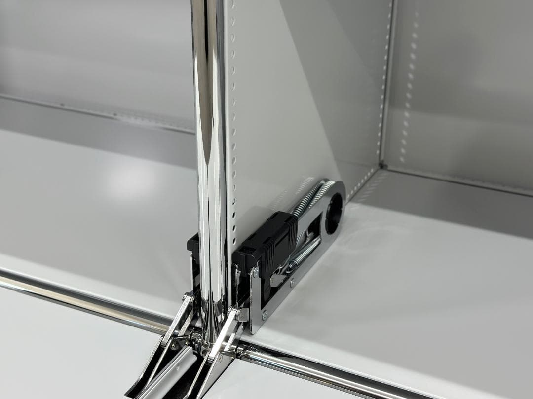 正規品!ほぼ未使用品■USMハラー■キャビネット　2列2段　ライトグレー　鍵なし