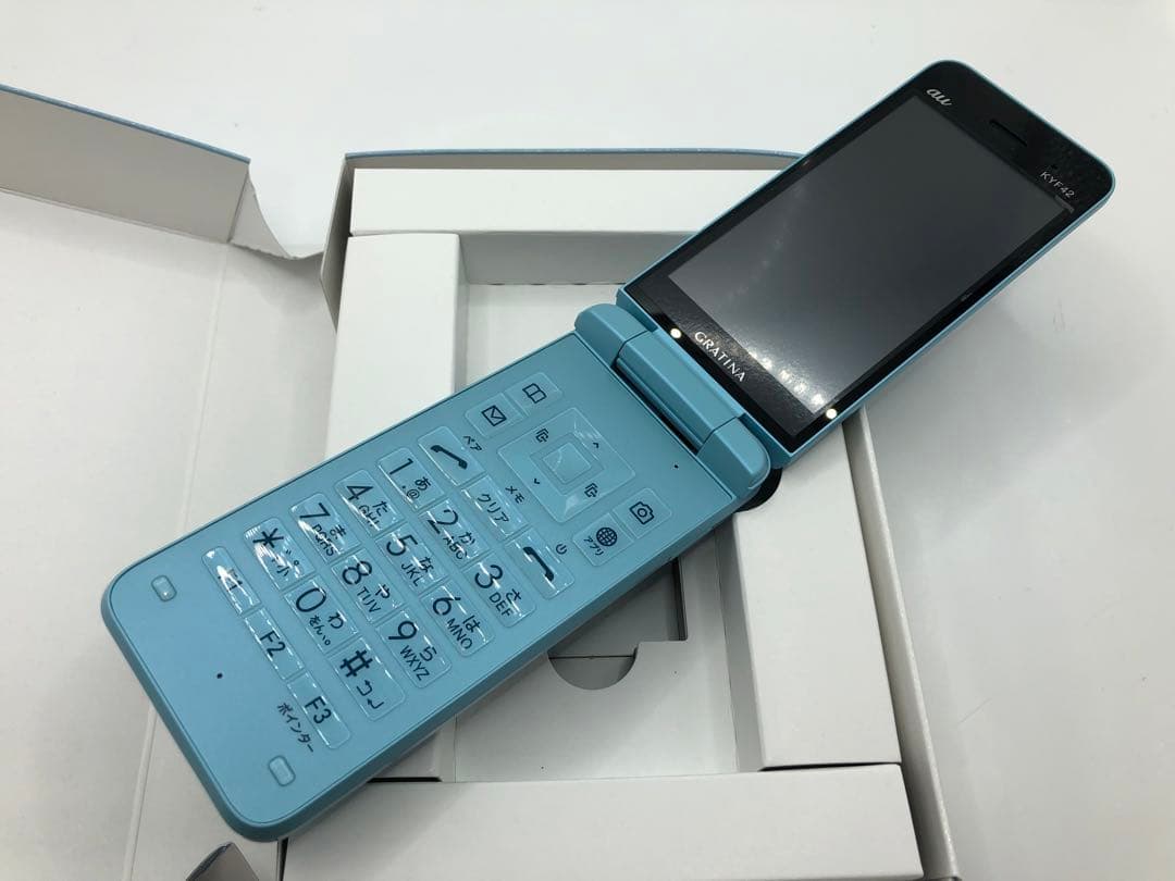 au　GRATINA KYF42 　ライトブルー　4G ガラケー　☆未使用☆