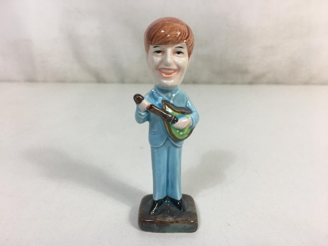 ☆ビートルズ 陶器製 人形 4体セット 手塗 レア 希少 アンティーク雑貨