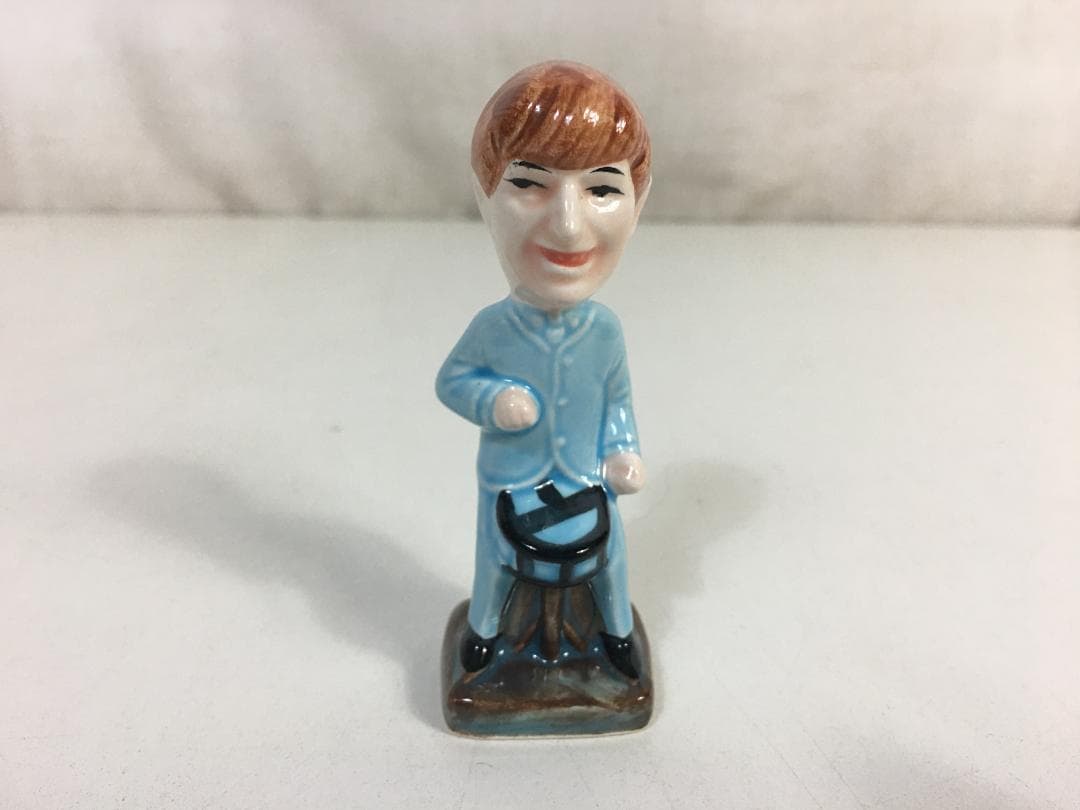 ☆ビートルズ 陶器製 人形 4体セット 手塗 レア 希少 アンティーク雑貨