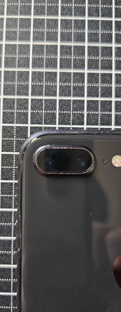 iPhone8plus 64GB 画面にひび割れ simフリー