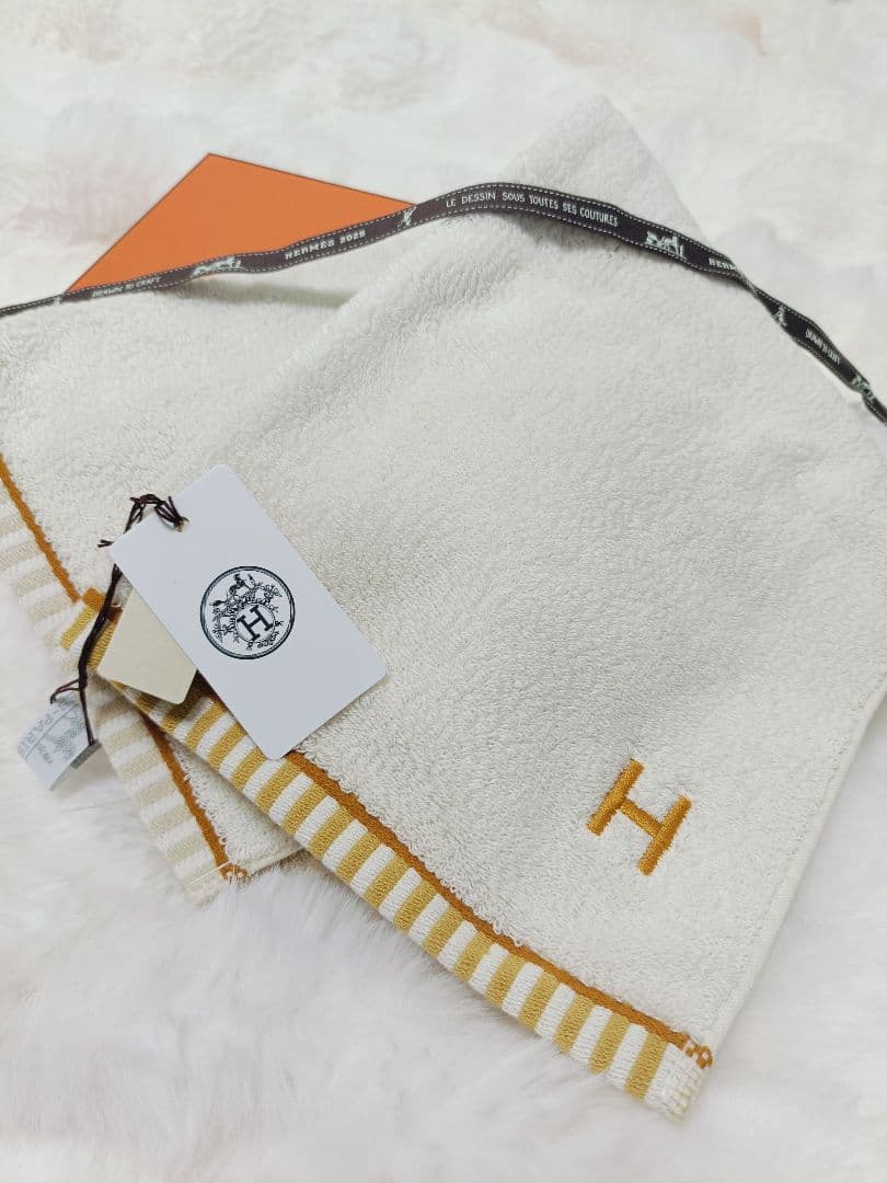 値下げ!!新品★HERMES★エルメスタオル60×42　箱袋付き