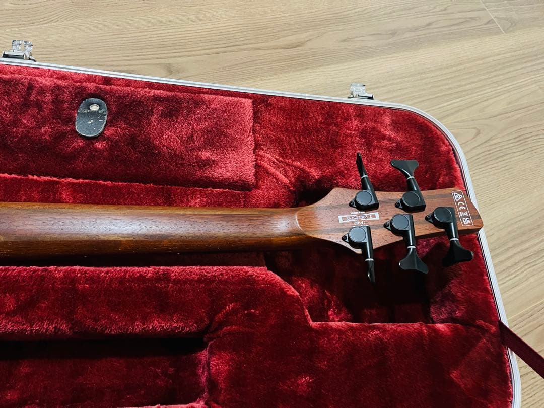 Ibanez SR605E-BKT 5弦ベース 純正ハードケース付き