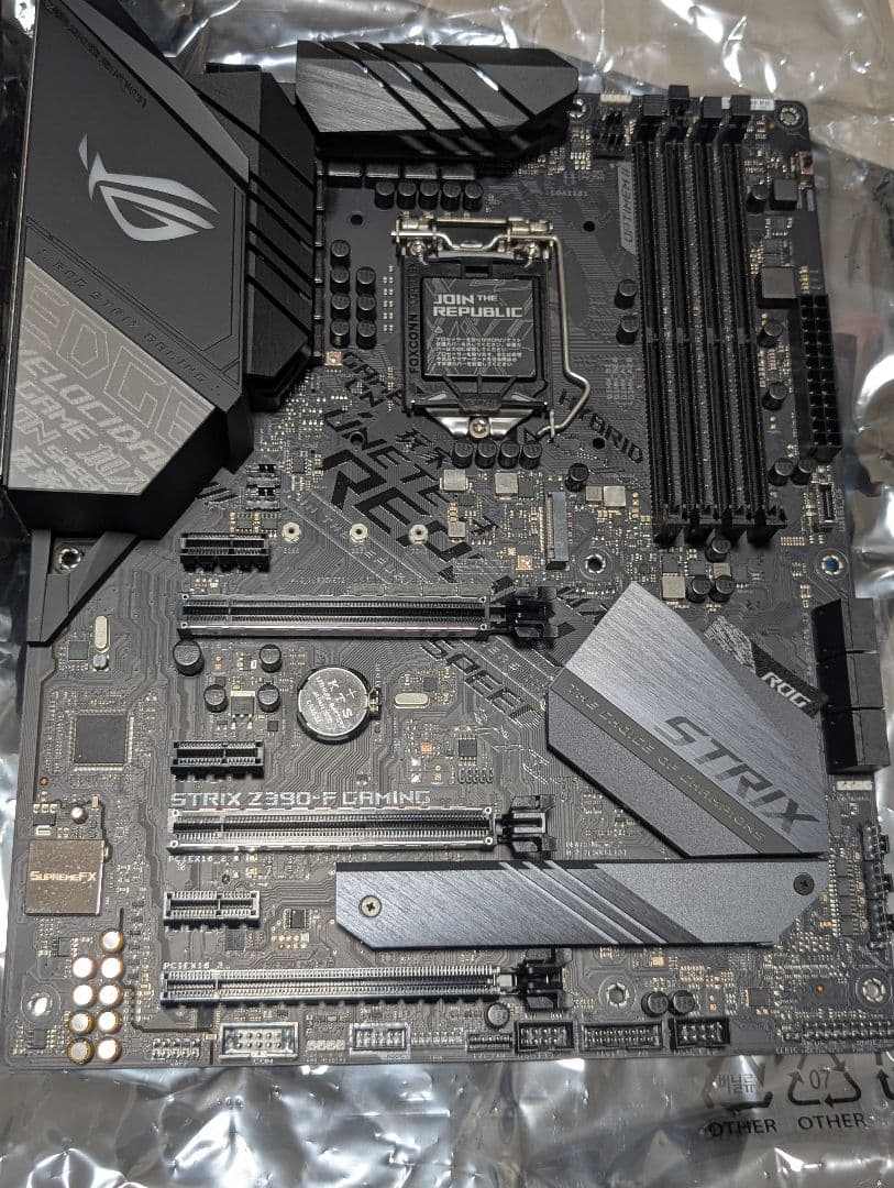 ROG STRIX Z390-F GAMING マザーボード