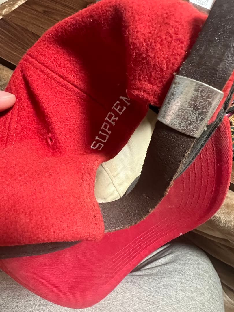 Supreme Fucking Awesom キャップセット