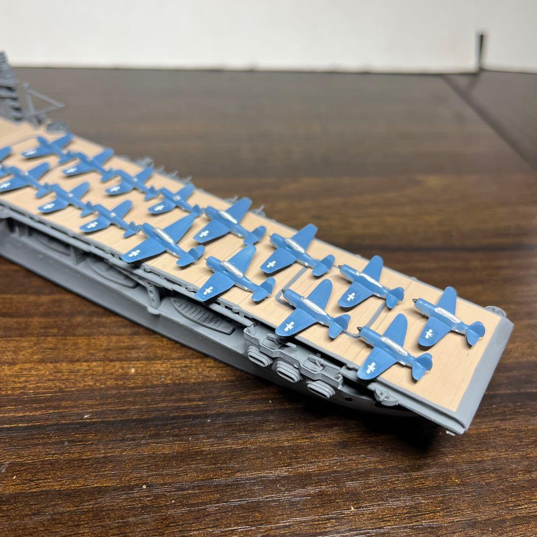 1/700 アメリカ海軍　航空母艦　ヨークタウン　ホーネット　2隻セット