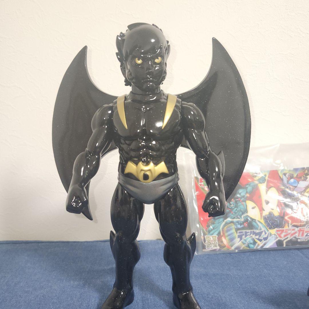 墓場の画廊　デビルマン　マスク　面取れ　ソフビ　ブラック細かな金ラメ入り