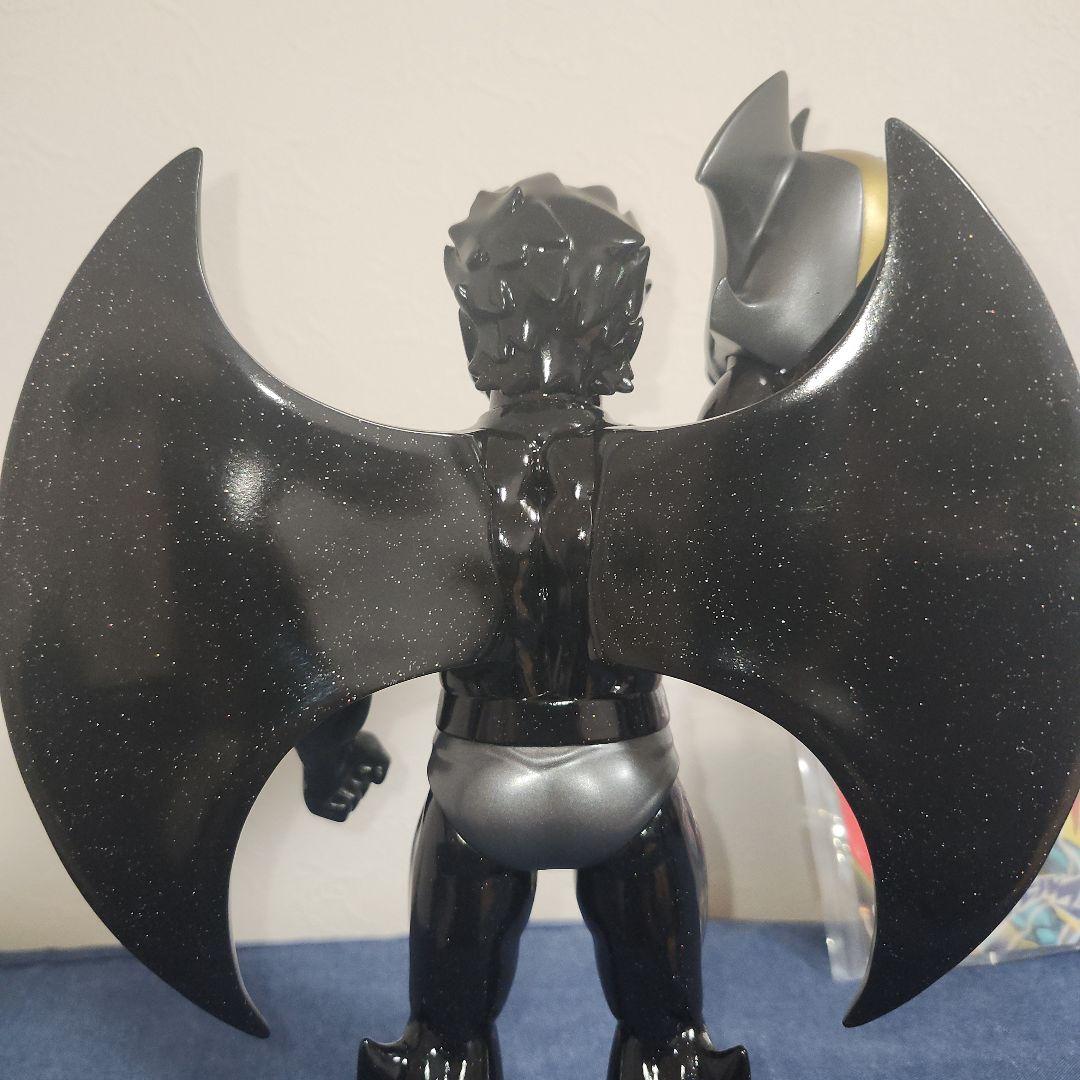 墓場の画廊　デビルマン　マスク　面取れ　ソフビ　ブラック細かな金ラメ入り