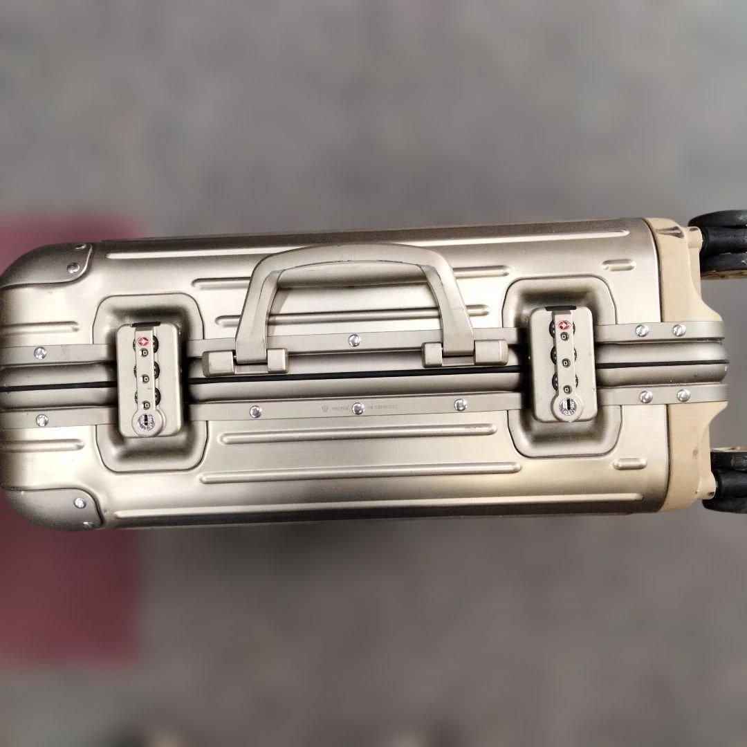 RIMOWA チタニウム キャリーケース オリジナルキャビンｓ31Ｌ