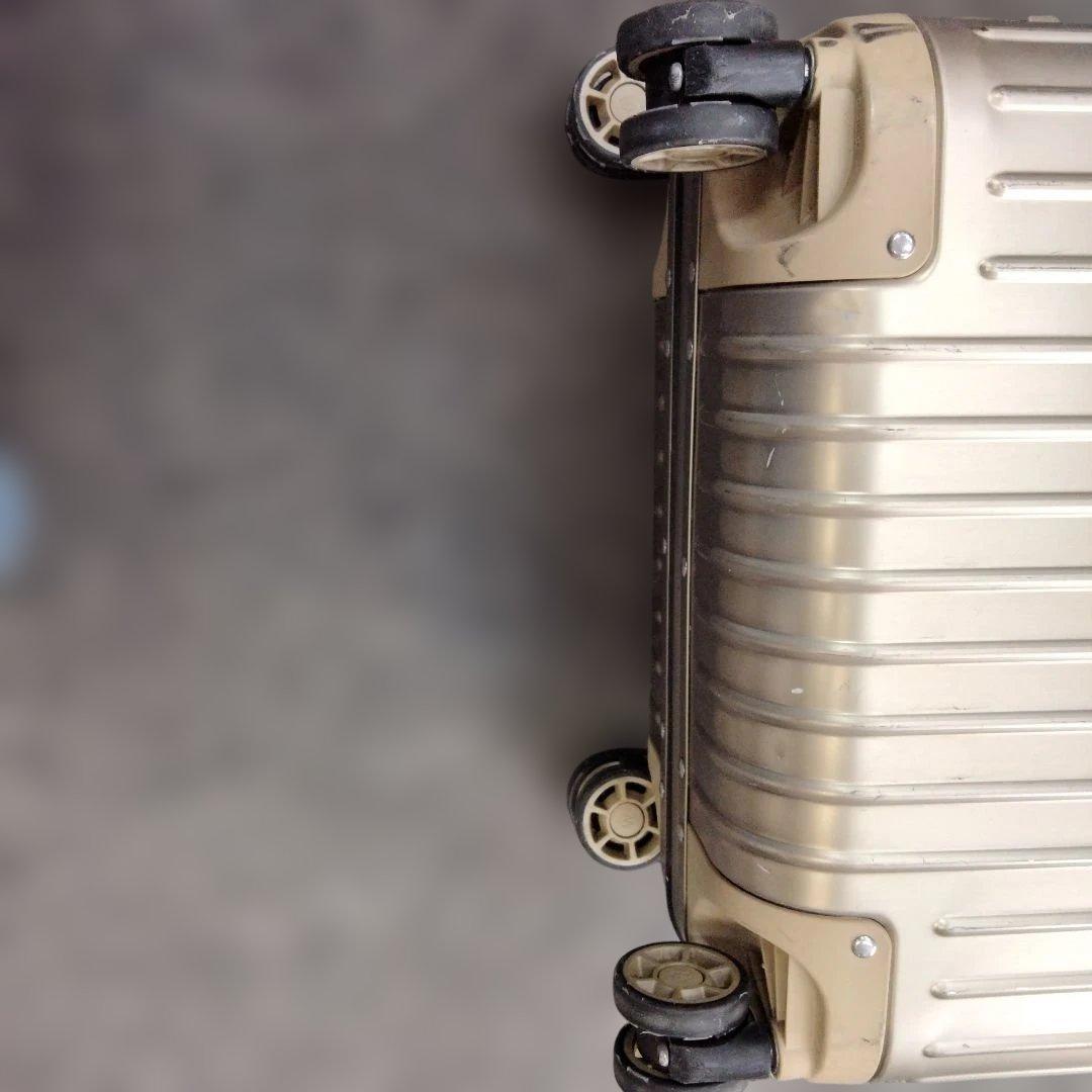 RIMOWA チタニウム キャリーケース オリジナルキャビンｓ31Ｌ