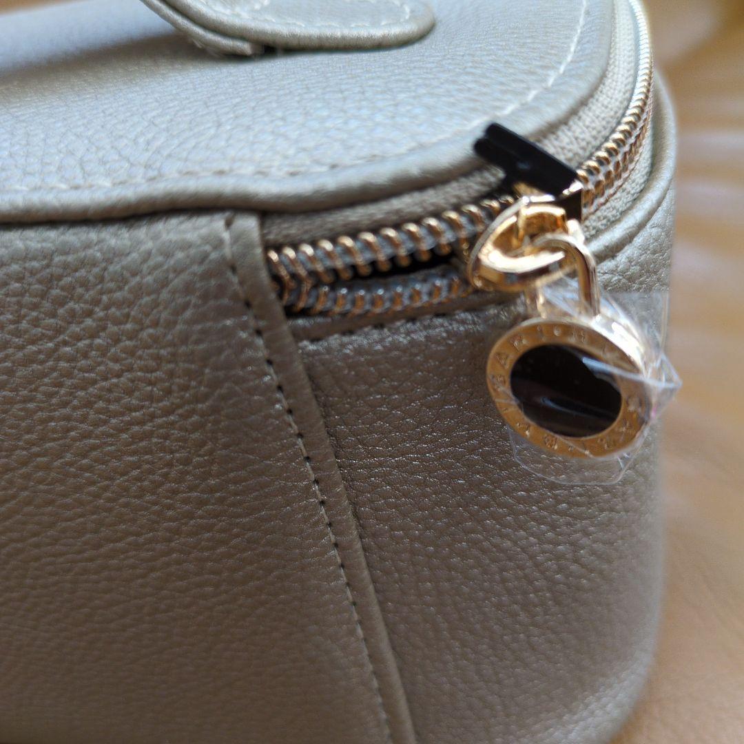 エミレーツ航空　ファーストクラス　ブルガリアメニティキット