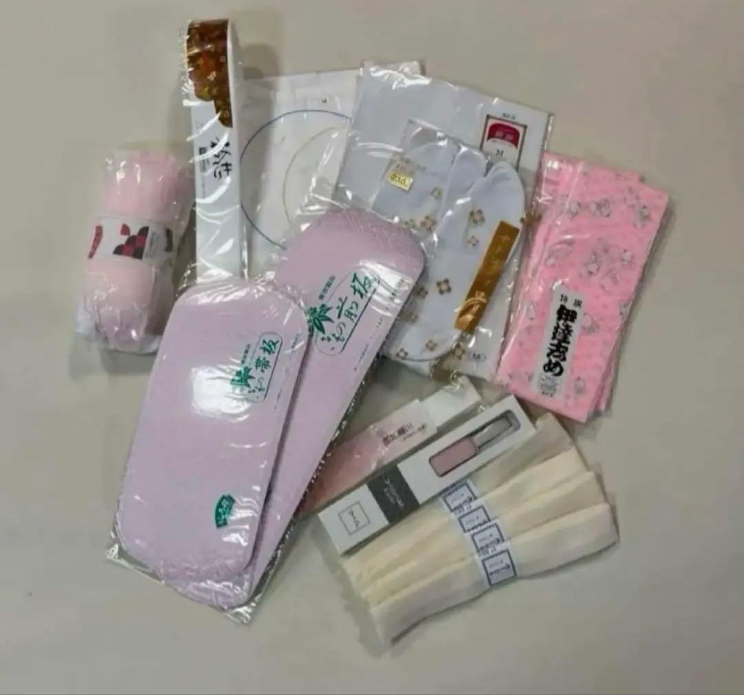 紺地の上品な金彩古典ひ振袖フルセット