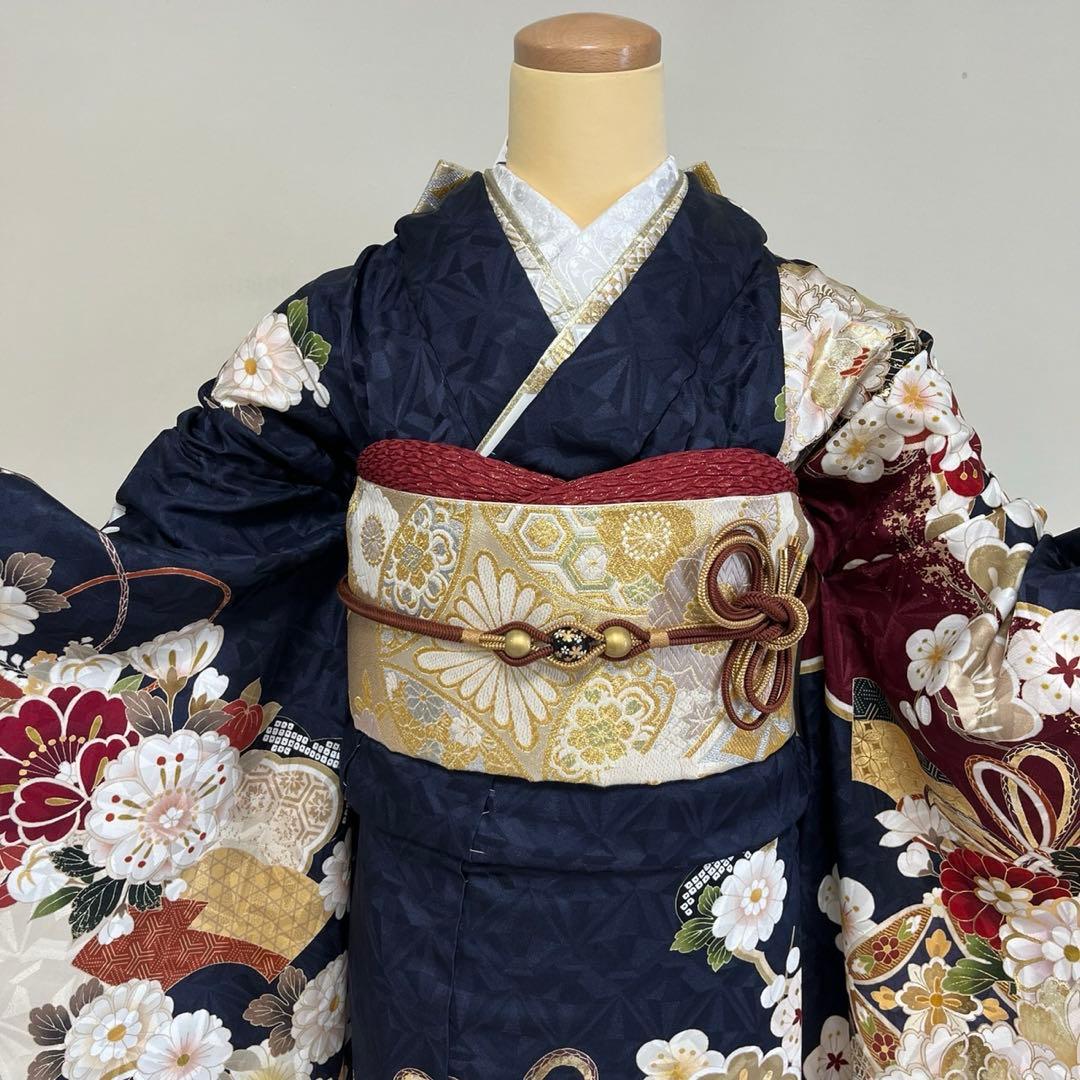 紺地の上品な金彩古典ひ振袖フルセット