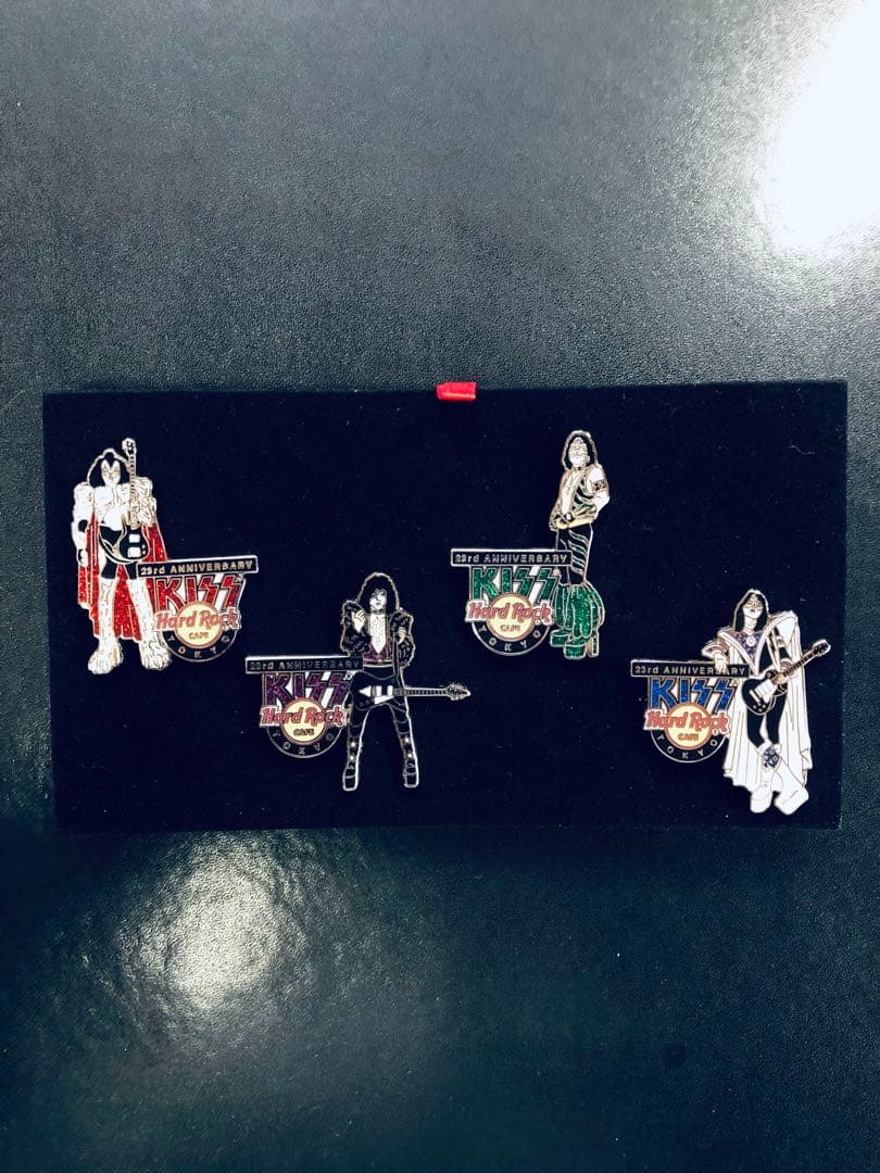 ハードロックカフェ東京　23rdアニバーサリー　kissピンバッジ希少品