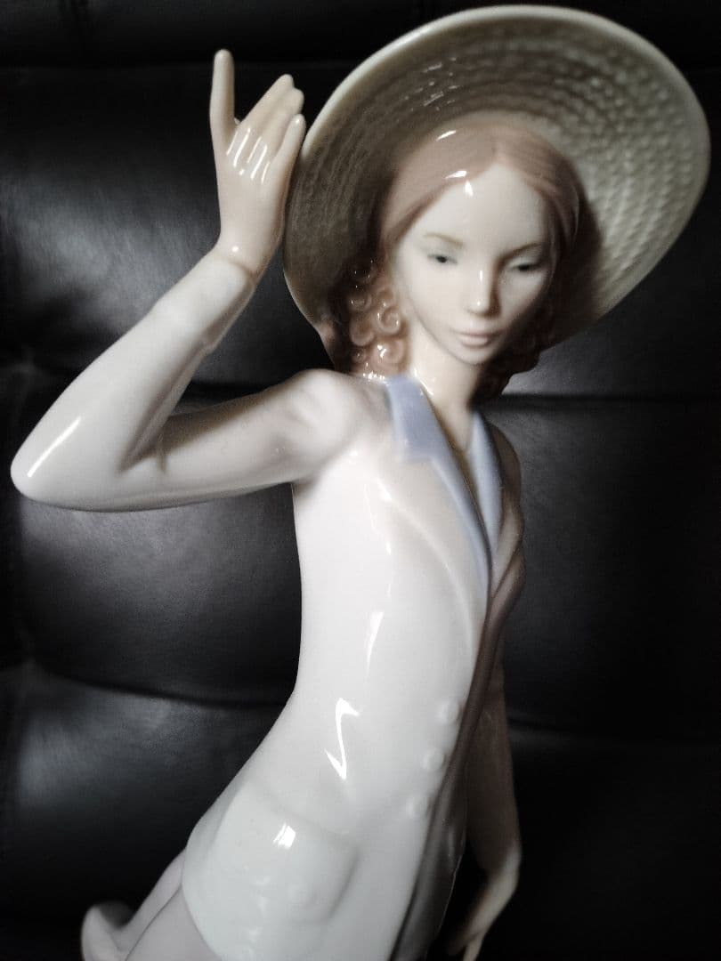 LLADRO　リアドロ　女性像