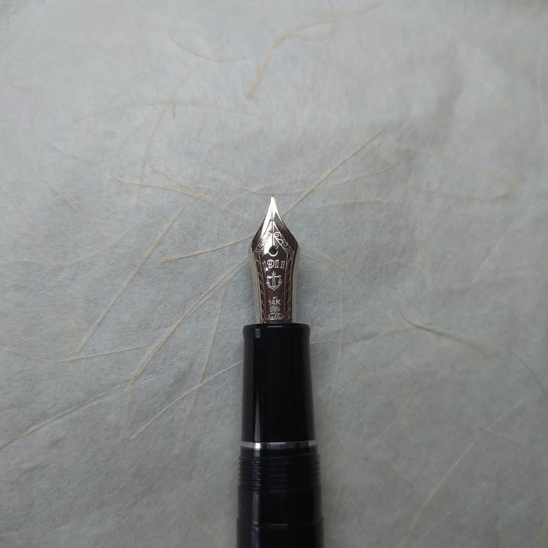 試筆のみ極美品旧型ニブセーラー万年筆 おまけ付きインクコンバーター2本 革ケース