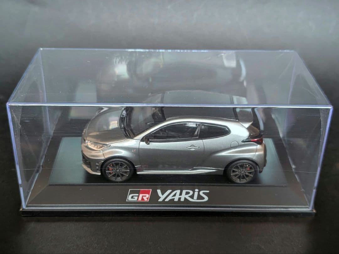 【Pikanchu】TOYOTA GR ヤリス プレシャスメタル 1/30