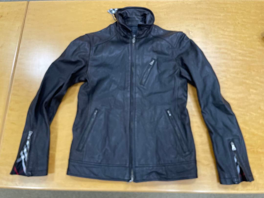 バーバリーブラックレーベル レザーシングルライダースジャケット