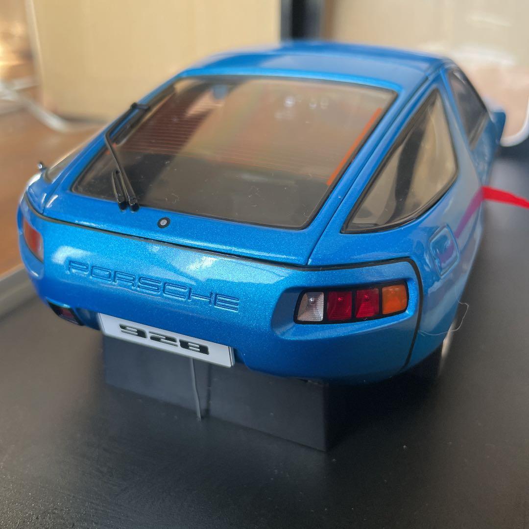 1/18 オートアート　ポルシェ928 ブルー