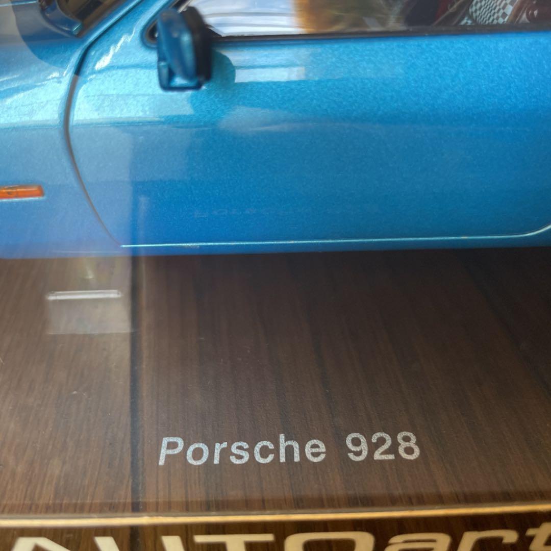 1/18 オートアート　ポルシェ928 ブルー