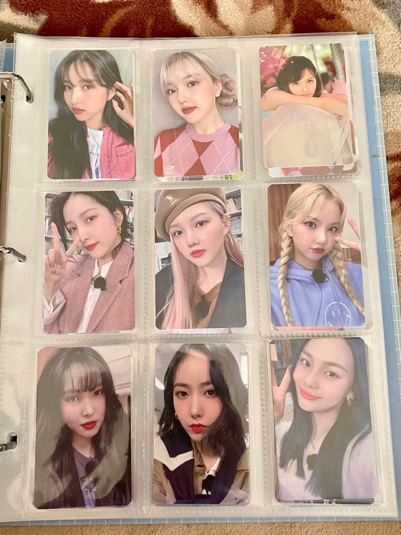 GFRIEND公式フォトカードバインダー&トレカ&グッズセット。