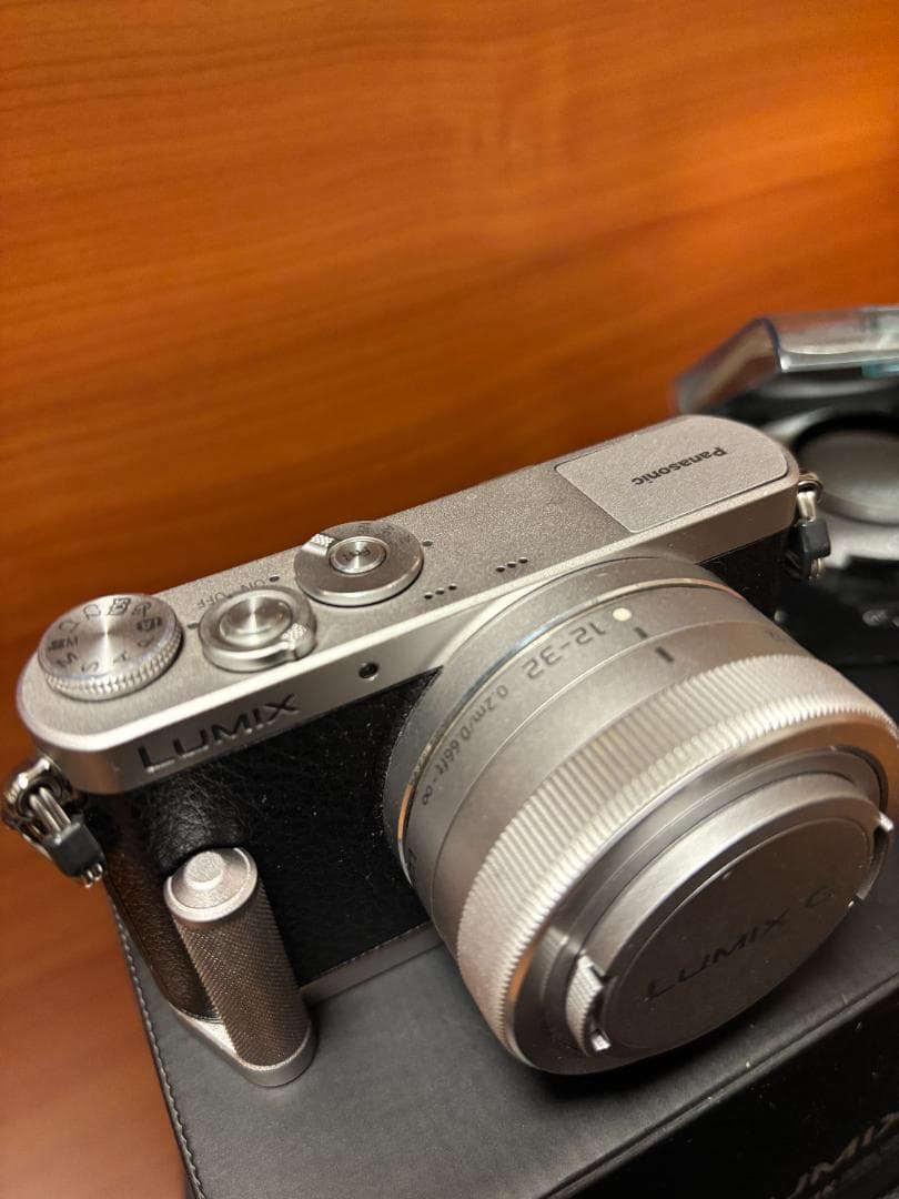 Panasonic LUMIX DMC-GM1ルミックスミラーレス一眼カメラ