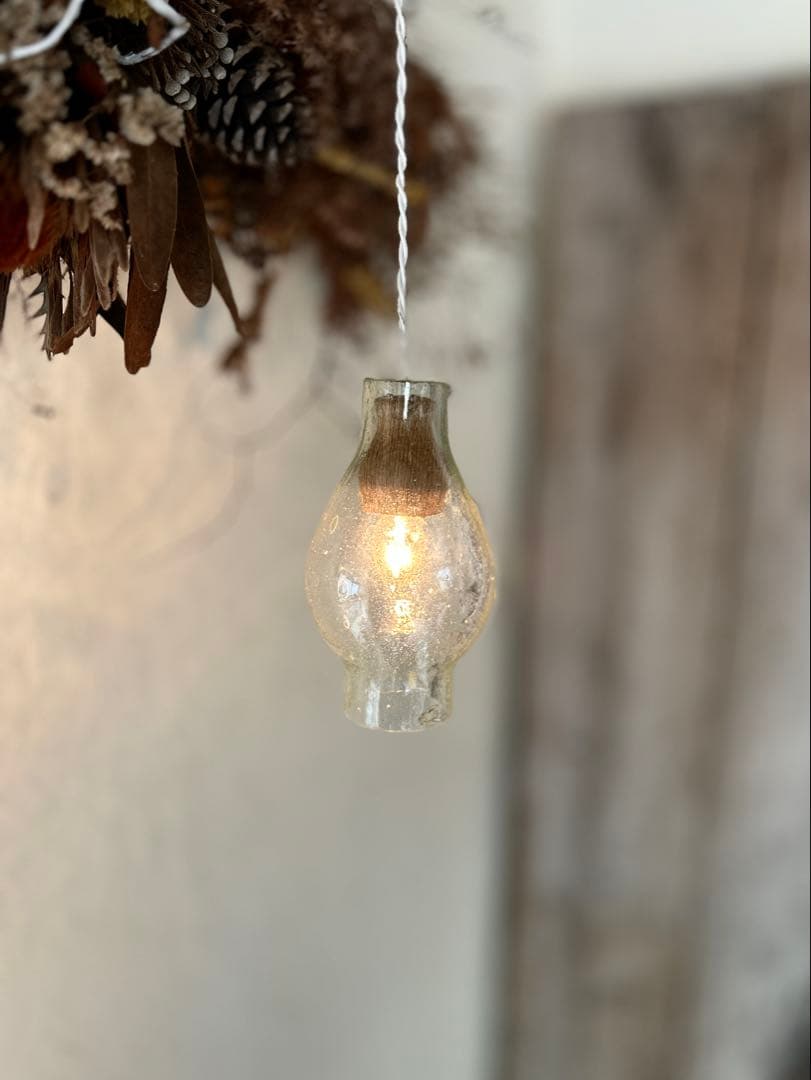 ガラスホヤのペンダントランプ