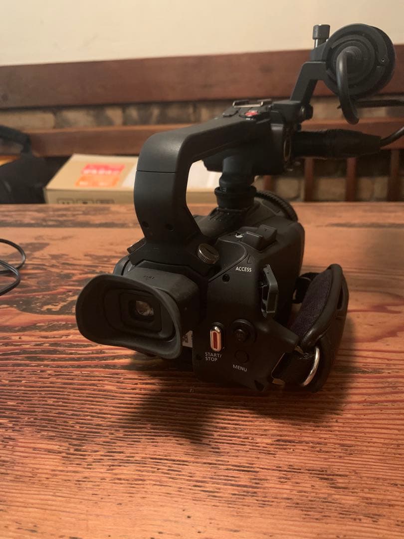 業務用Canon 4Kビデオカメラ XA40 ハンドルユニットHDU-1セット
