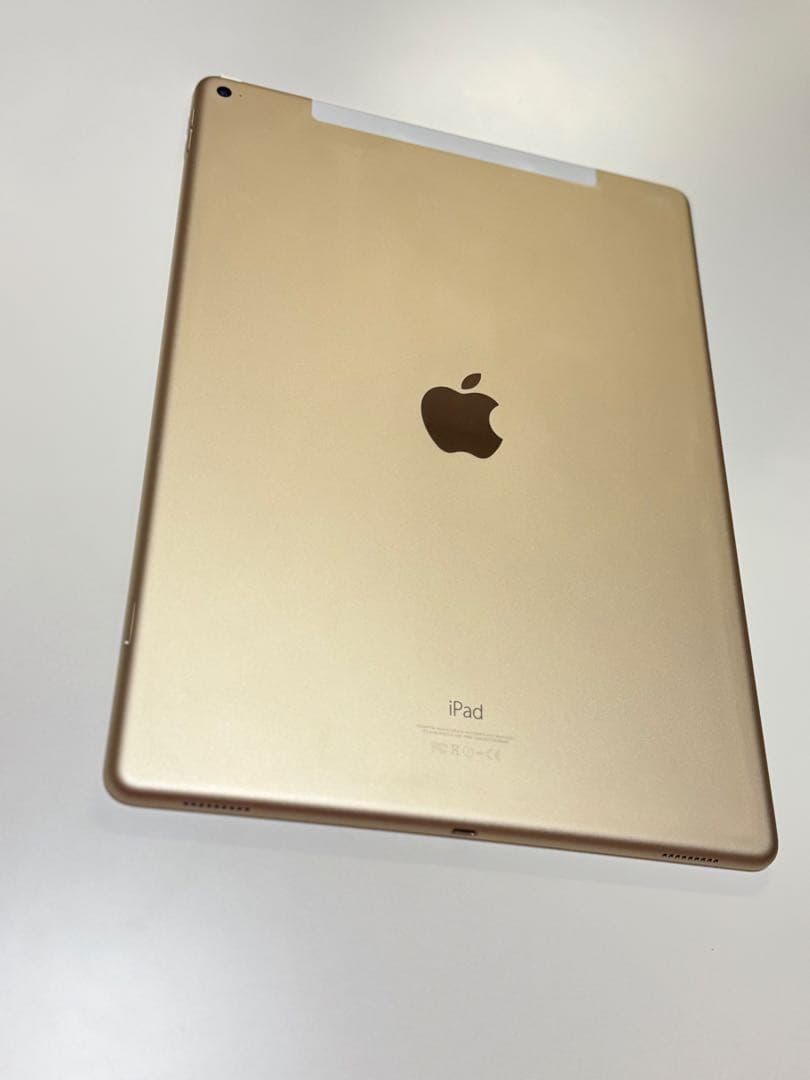 • iPad Pro 12.9 第1世代 128GB 美品 ガラスフィルム付 •