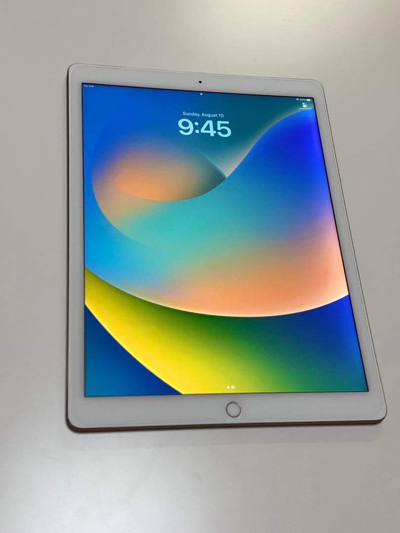 • iPad Pro 12.9 第1世代 128GB 美品 ガラスフィルム付 •