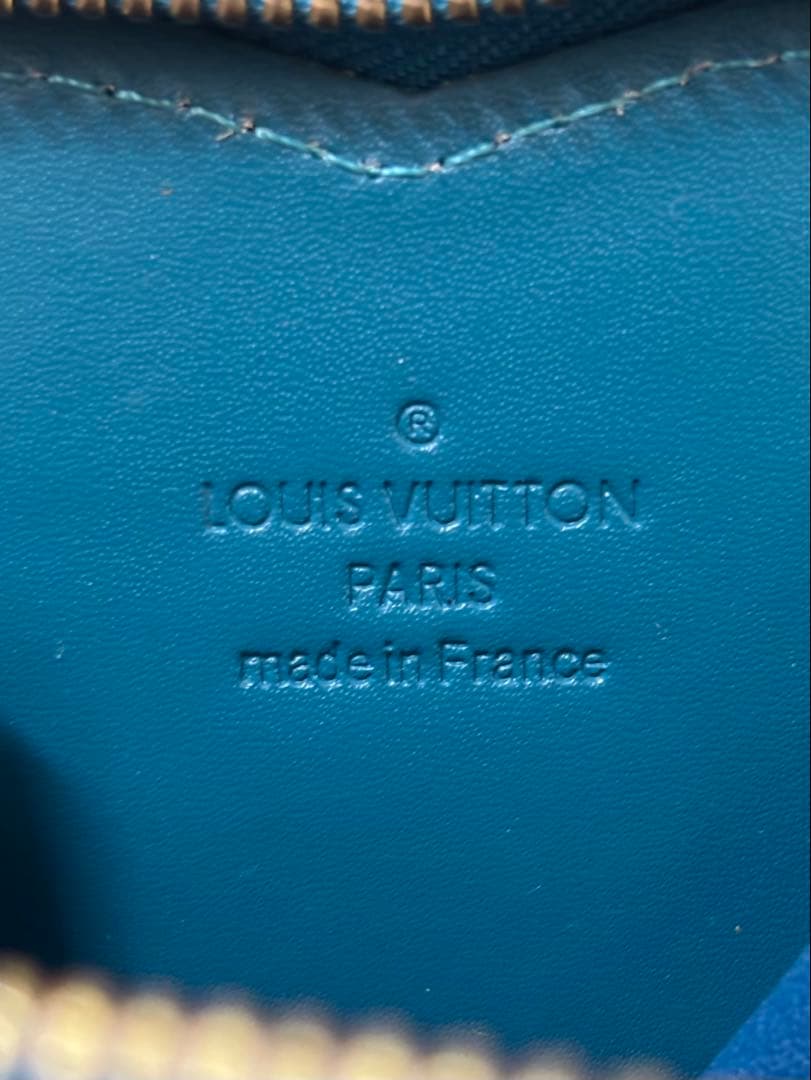 Louis Vuitton ハート型ケース